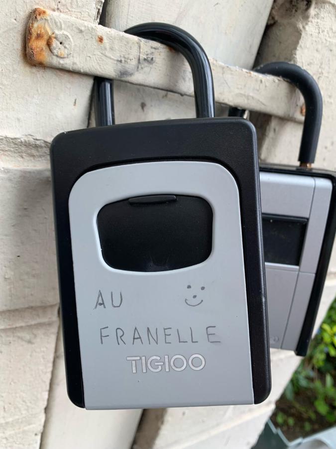 Met Garage Au Franelle * Ostende